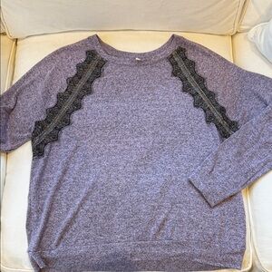 Ultra Flirt lightweight top, med